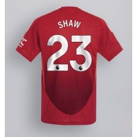 Camiseta Manchester United Luke Shaw #23 Primera Equipación Replica 2024-25 mangas cortas